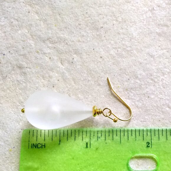 Big Bold & Bodacious + Lightweight!!! Huge Frosted Acrylic Teardrop Earrings - Picture 4 of 9